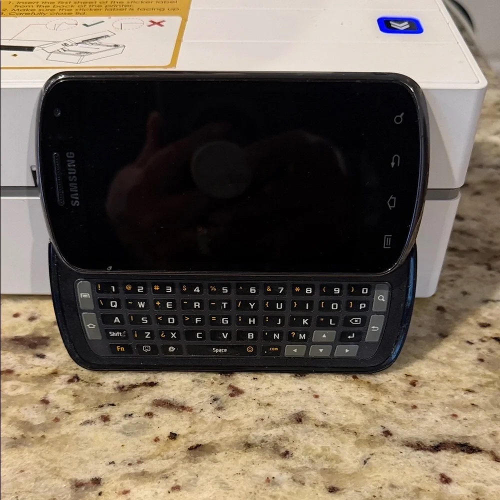 Samsung Black Smartphone with Keyboard